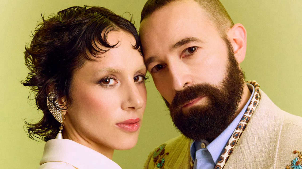 Coma_Cose tornano a Sanremo 2025 con “Cuoricini”: il brano che esplora l’amore nella vita moderna