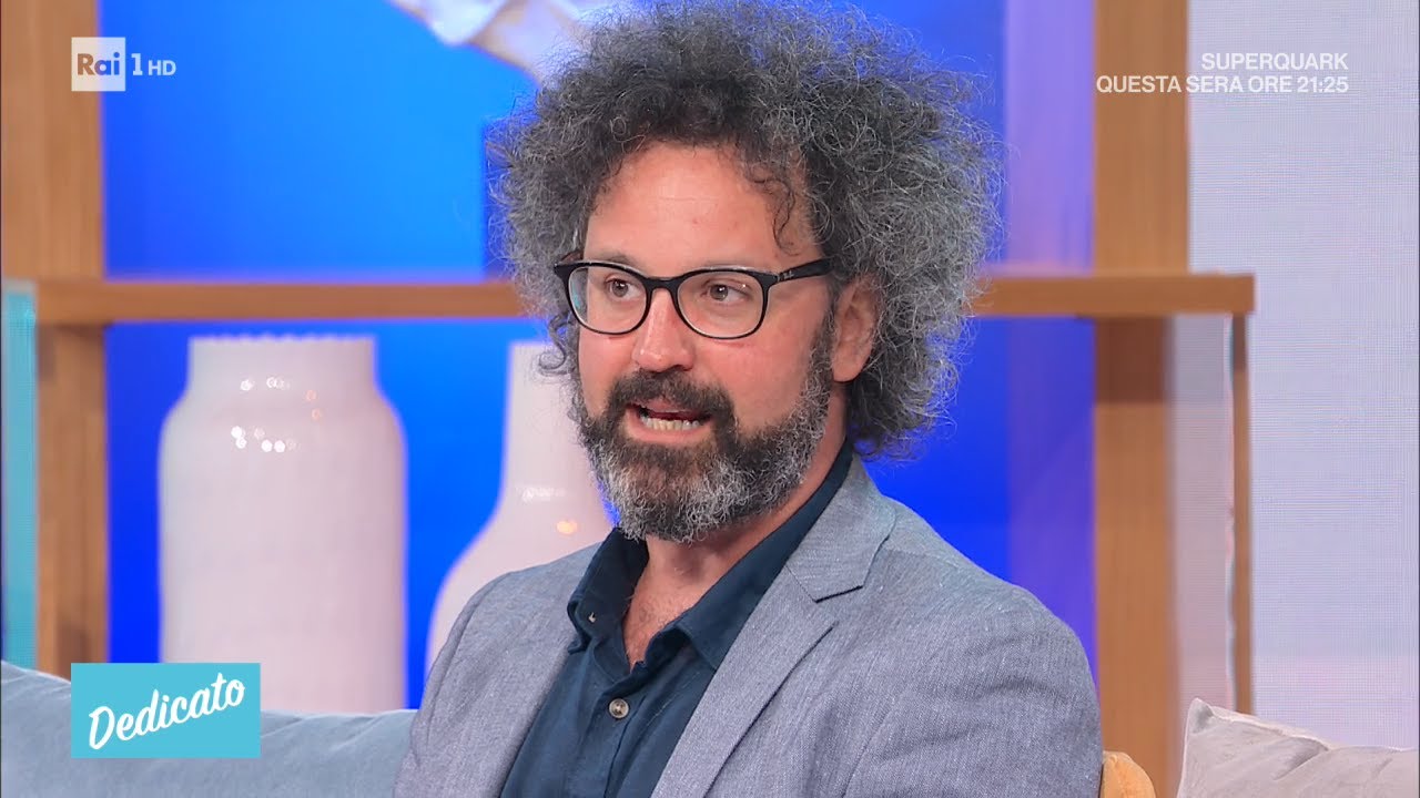 Sanremo 2025, abito Simone Cristicchi serata finale Festival: look e stilista