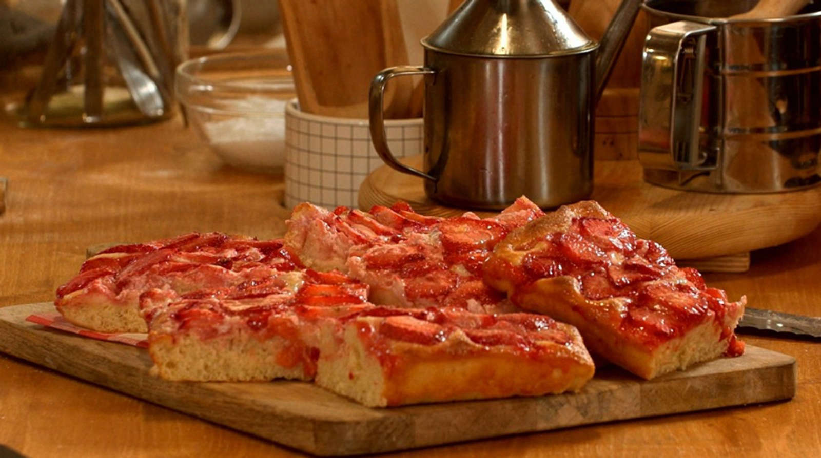 Focaccia alle fragole di Fulvio Marino | Nel forno di casa tua, 15 marzo 2025