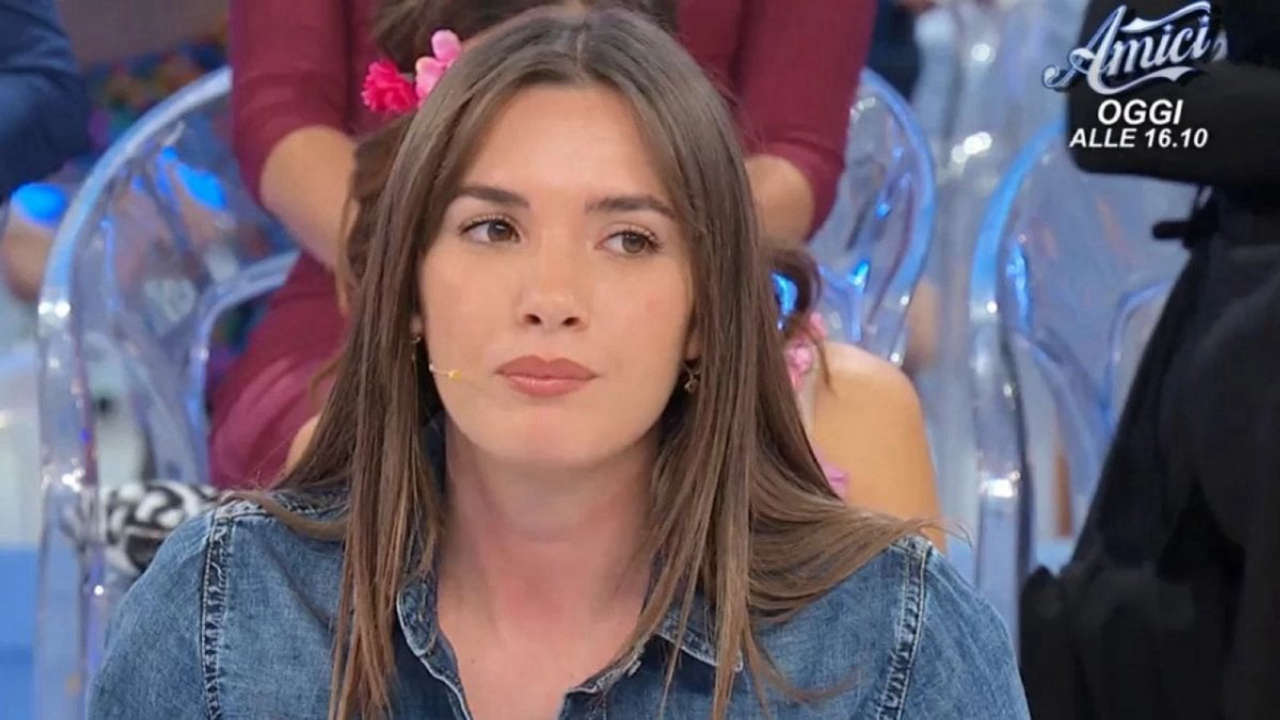 Uomini e Donne: 6 aprile drammatico, Francesca Polizzi in lacrime mentre Nadia attacca Gianmarco Steri