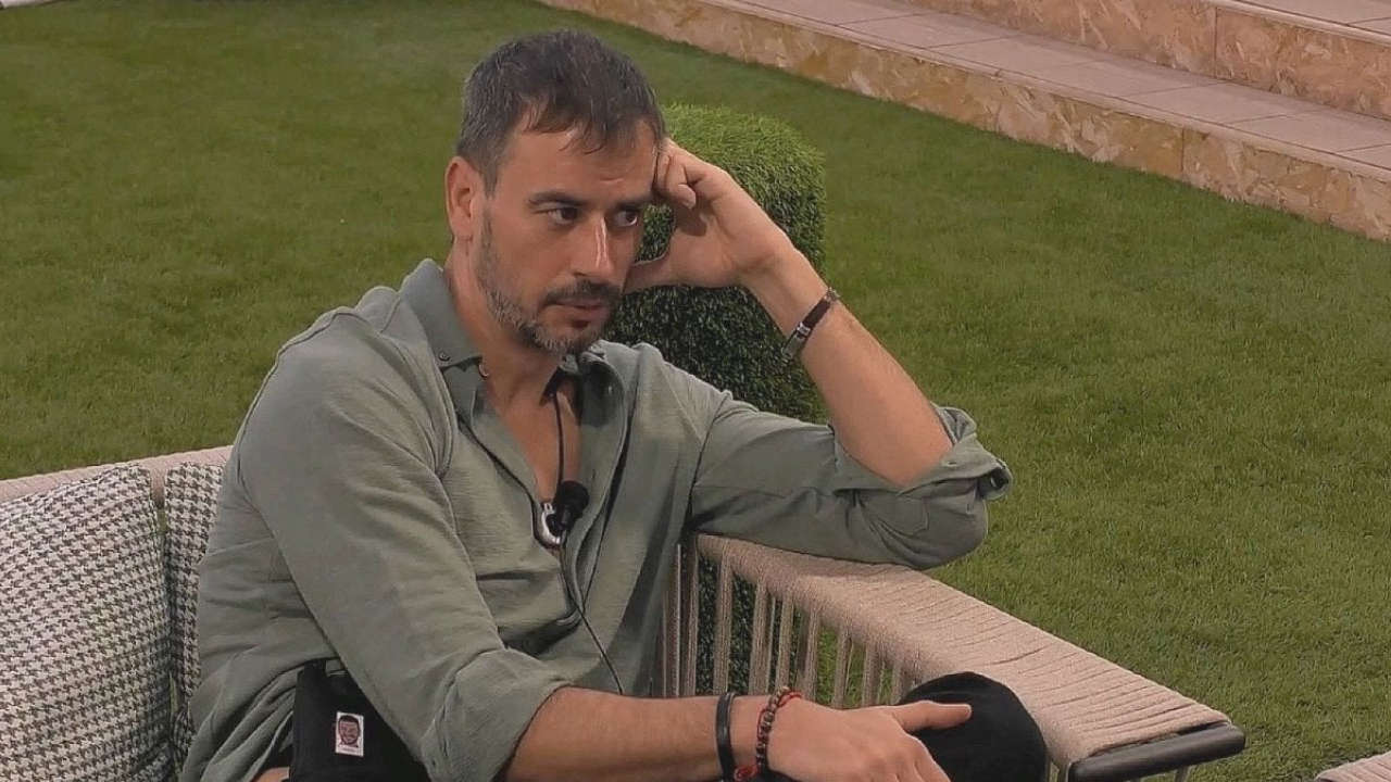 Grande Fratello: Iago Garcia rivela la sua storia d’amore con Amanda Lecciso, il cuore è in Italia nonostante la Spagna