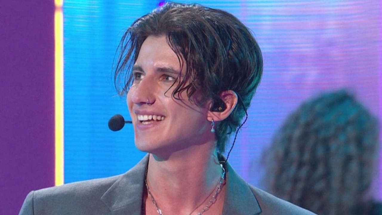 Amici 24: Jacopo Sol rivela il suo sogno di Sanremo e svela cosa rende Francesca così speciale Amici 24: Jacopo Sol rivela il suo sogno di Sanremo e svela cosa rende Francesca così speciale