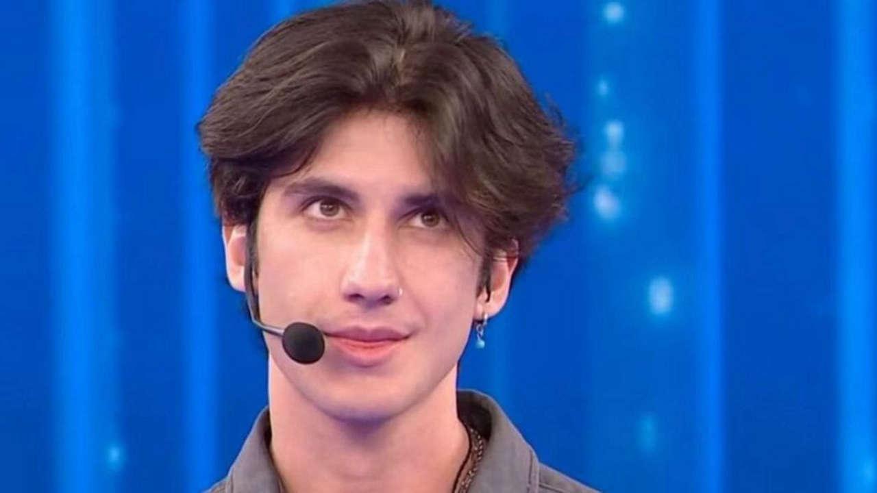 Amici 24: Jacopo Sol si svela dopo l’eliminazione e rivela esperienze inaspettate e sogni realizzati