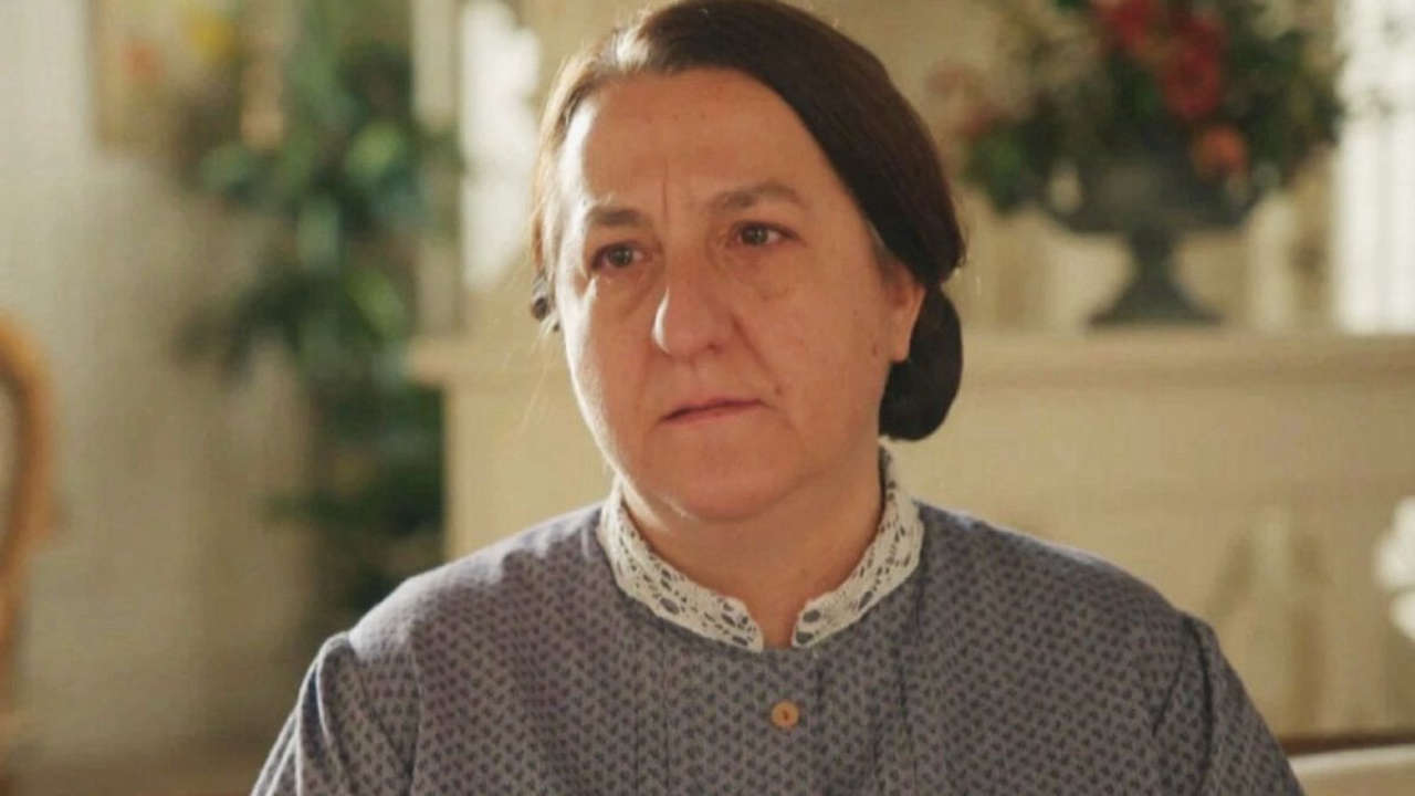 La Promessa: 28 maggio, Simona inquieta per la salute di Catalina e in cerca di verità da Pelayo