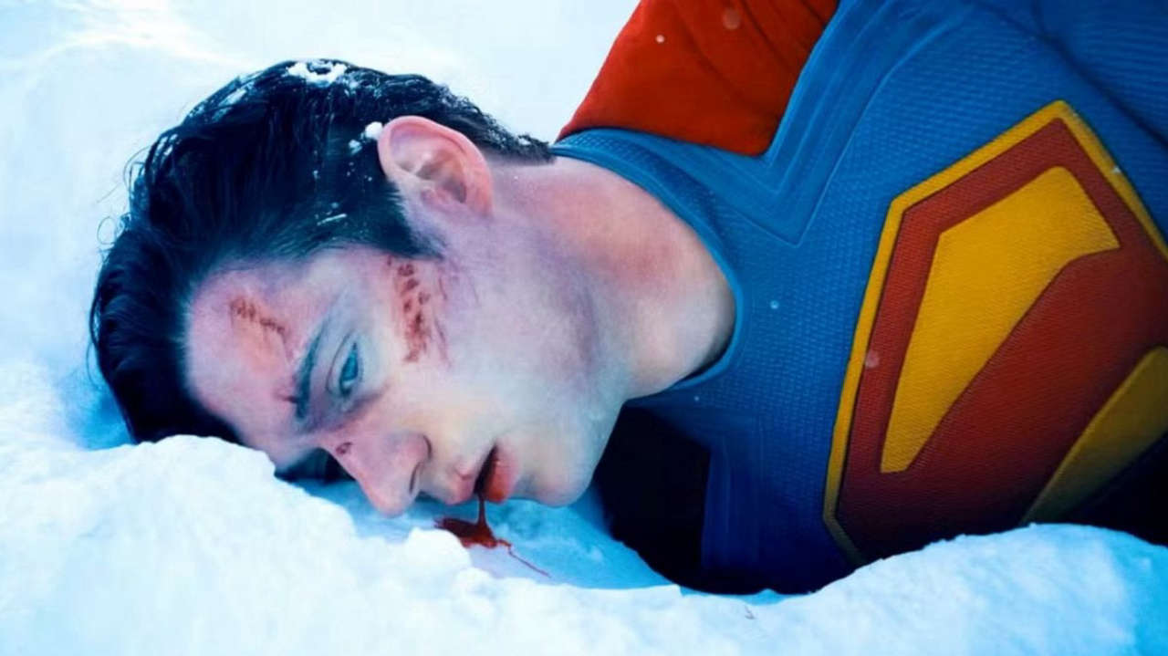 Superman: modifiche radicali alle proiezioni test con riprese aggiuntive e meno humor, in arrivo una durata più breve