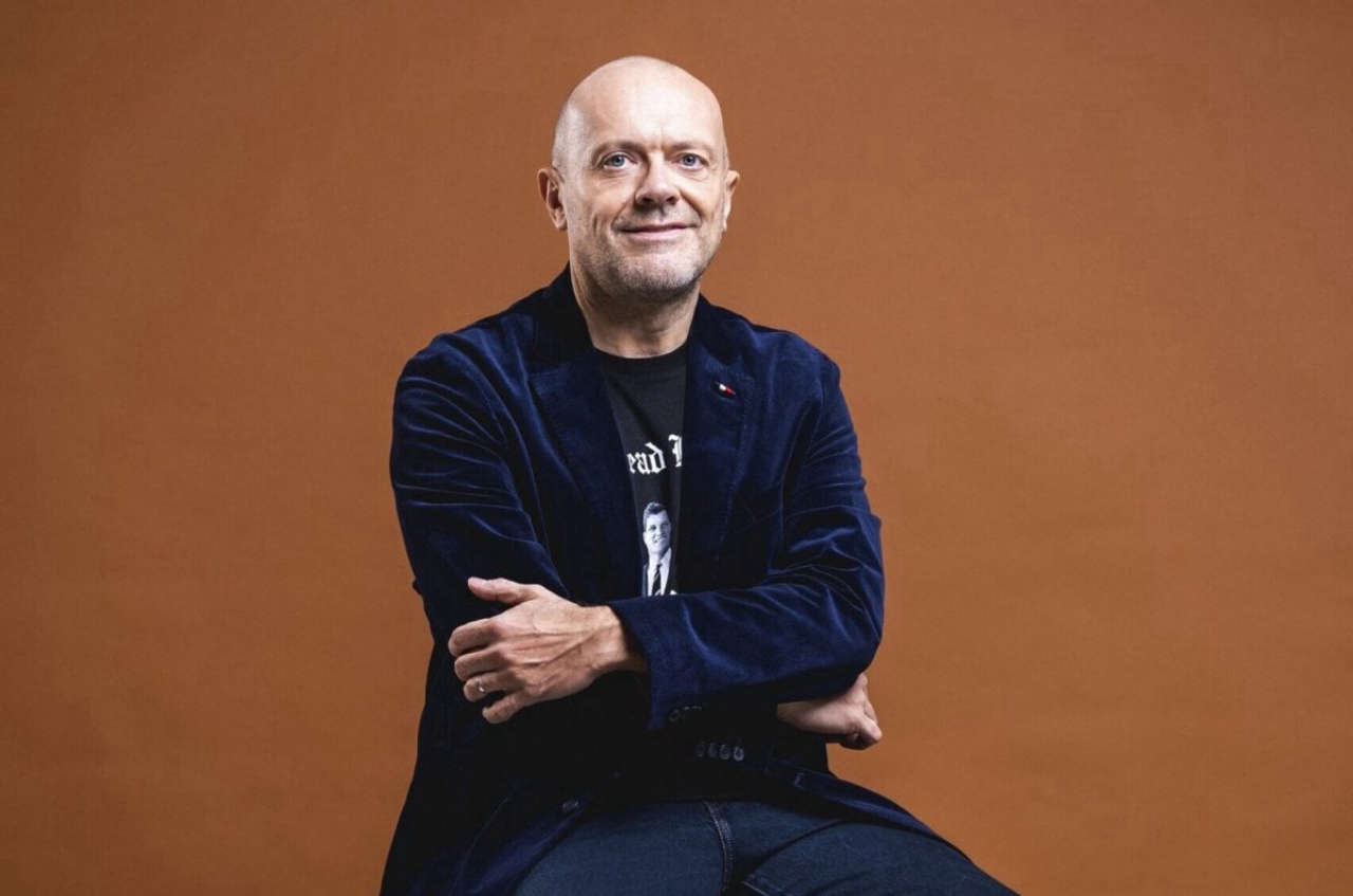 Max Pezzali: La nostalgia non fa per me, ma l’Uomo Ragno di San Raimi resta un sogno indimenticabile