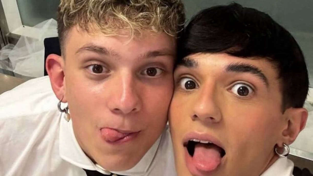 Amici 24, la verità su Alessio Di Ponzio e Daniele Doria: sono davvero fidanzati? Scopri la risposta definitiva! Amici 24, la verità su Alessio Di Ponzio e Daniele Doria: sono davvero fidanzati? Scopri la risposta definitiva!