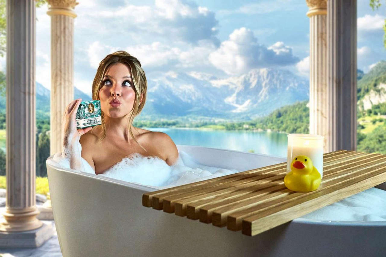 Sydney Sweeney lancia la saponetta esclusiva realizzata con l’acqua del suo bagno: scopri il suo segreto di bellezza!