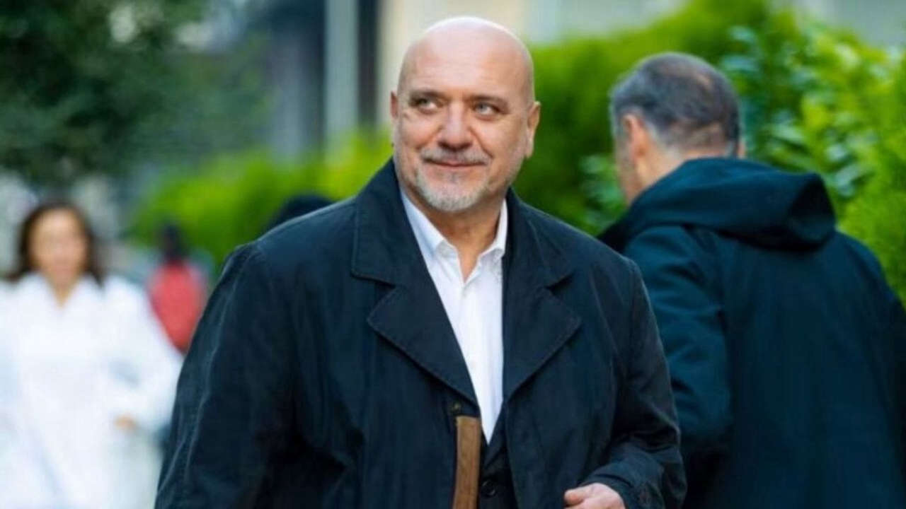 Un Posto al Sole, 2 maggio: Marisa incalza Michele mentre Giulia scopre il mistero di Luca