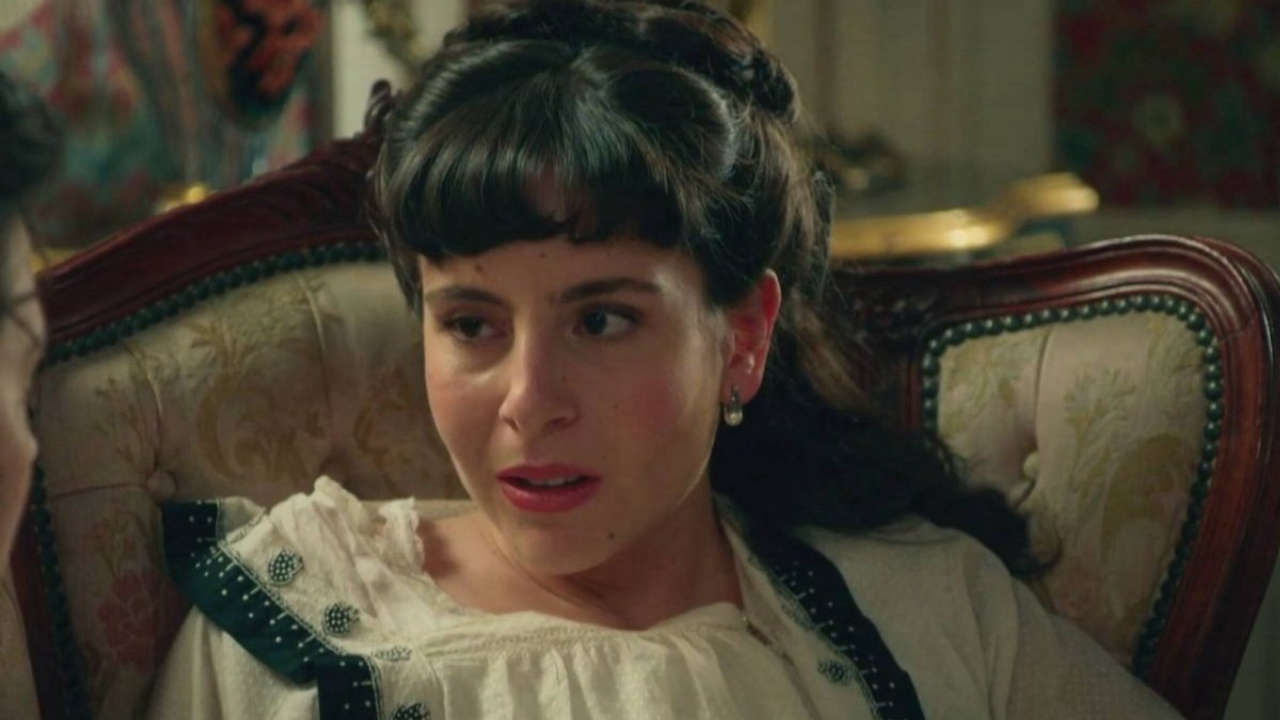 La Promessa, 7 maggio 2025: Julia svela segreti inaspettati mentre resta alla tenuta per il ritratto di Carmen