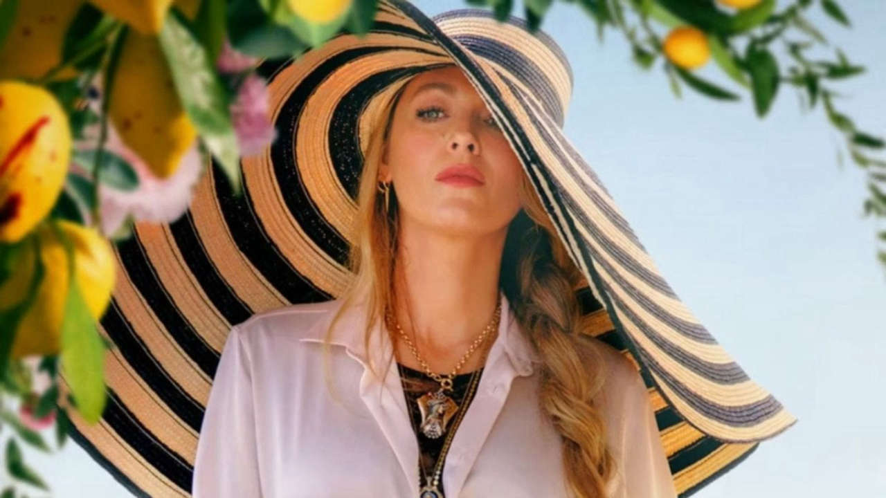 Un altro piccolo favore, critiche per il cappello oversize di Blake Lively: ecco perché fa discutere