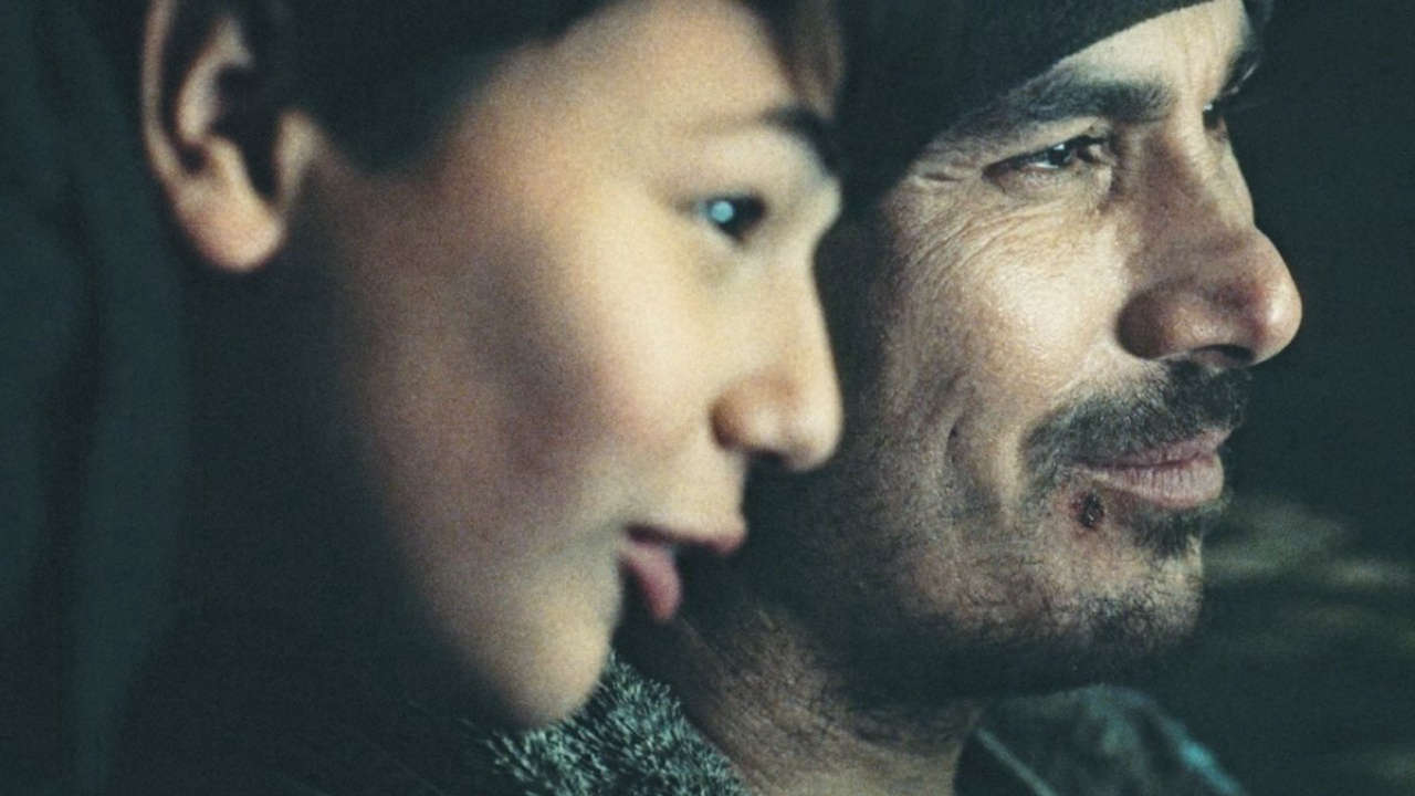 Nottefonda: Il film con Francesco Di Leva che sorprende e sciocca – Scopri cosa c’è dietro la pellicola!