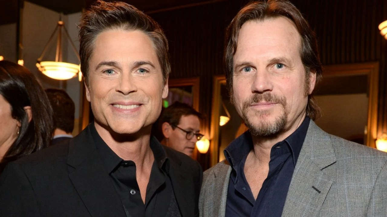 Rob Lowe rivela il contatto con Bill Paxton: la sua energia vive ancora nelle sedute spiritiche