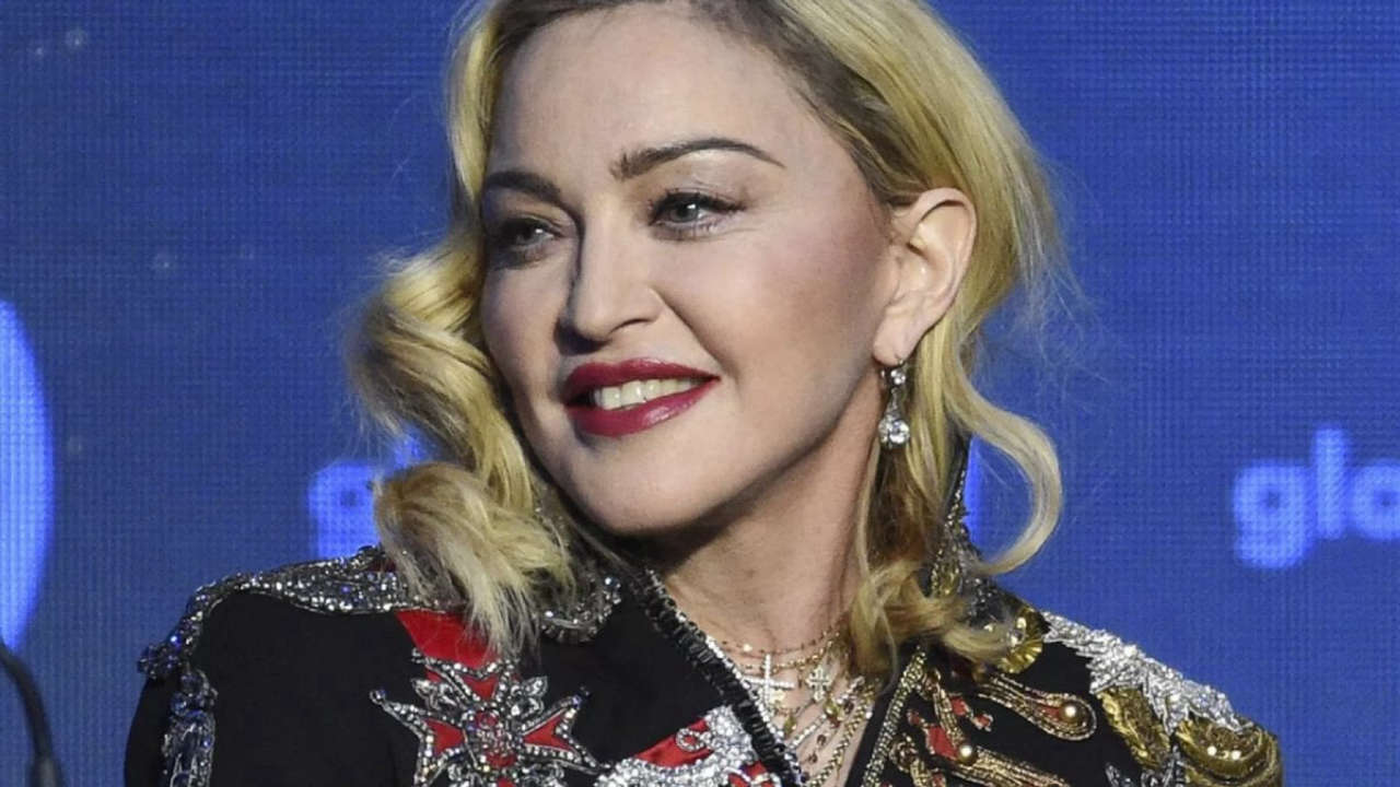 Madonna: la sua vita e carriera in una miniserie Netflix, un viaggio emozionante tra successi e sfide.