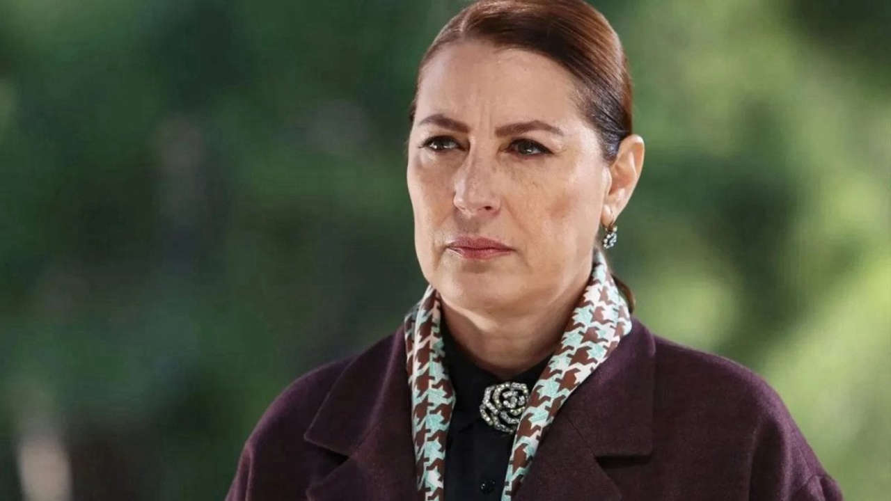 Tradimento, 14 maggio: Guzide e Sezai a Ankara per scoprire il segreto del figlio biologico della giudice