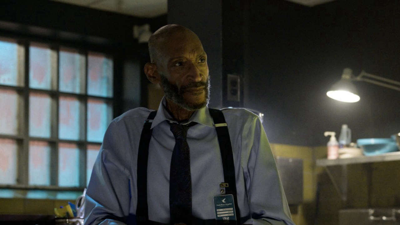 Final Destination Bloodline: Tony Todd torna nell’ultima avventura in un’esclusiva clip mozzafiato