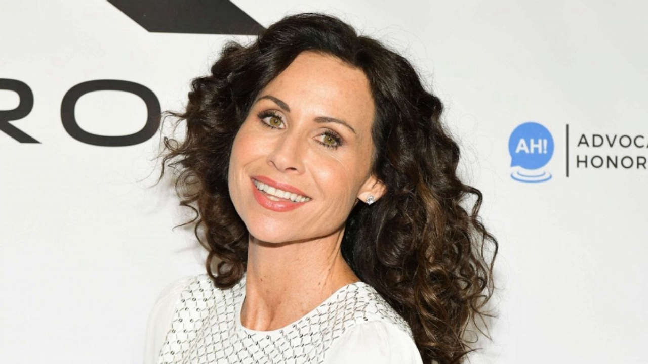 Emily in Paris 5: Minnie Driver sorprende con un ruolo regale che cambia tutto nella serie!