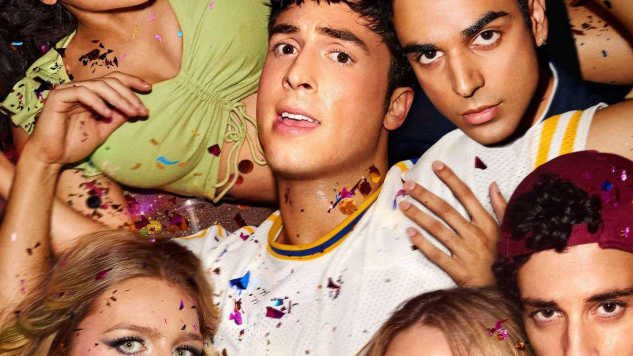 Overcompensating: la nuova serie Prime Video di Benito Skinner che stravolge il concetto di comicità moderna