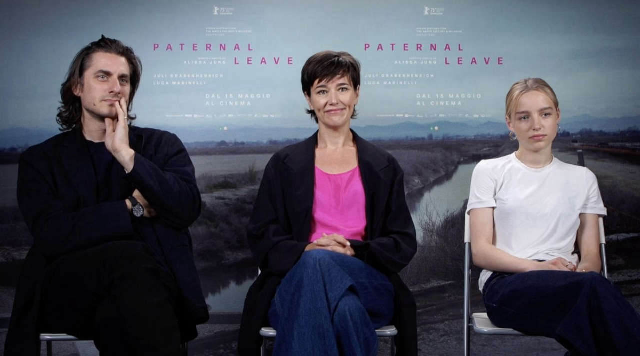 Paternal Leave: Alissa Jung e Luca Marinelli svelano la verità sulla perfezione che non esiste