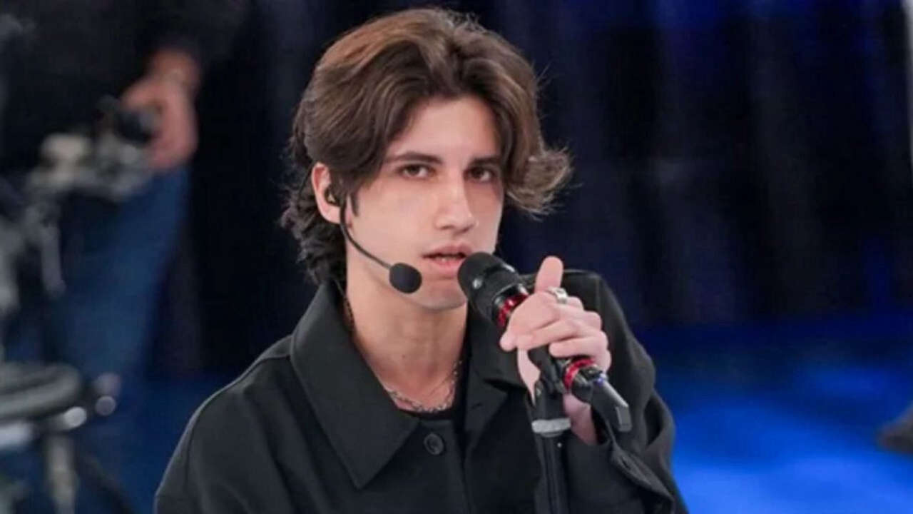 Amici 24, Nicolò e Jacopo Sol tornano insieme: la reunion che scioglie le polemiche in un emozionante video Amici 24, Nicolò e Jacopo Sol tornano insieme: la reunion che scioglie le polemiche in un emozionante video