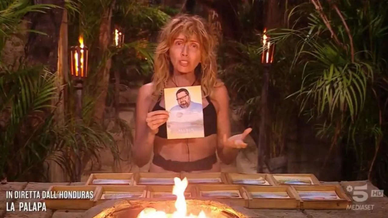 L’Isola dei Famosi 2025: scontro tra ex vippona e Loredana Cannata per la nomination a Mario Adinolfi “Eccessiva”