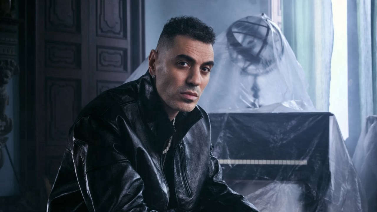 Marracash: un visual album che mescola Minority Report e The Truman Show, un viaggio nella bolla contemporanea