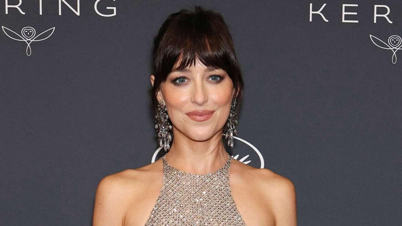 Dakota Johnson rivela i retroscena della sua carriera: genitori contrari e fondi tagliati