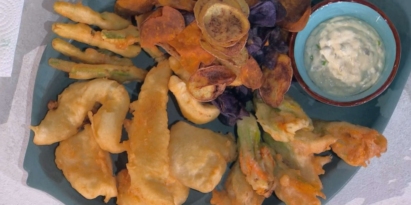 Fish e Chips di Primavera di Gian Piero Fava | É sempre mezzogiorno, 6 maggio 2025