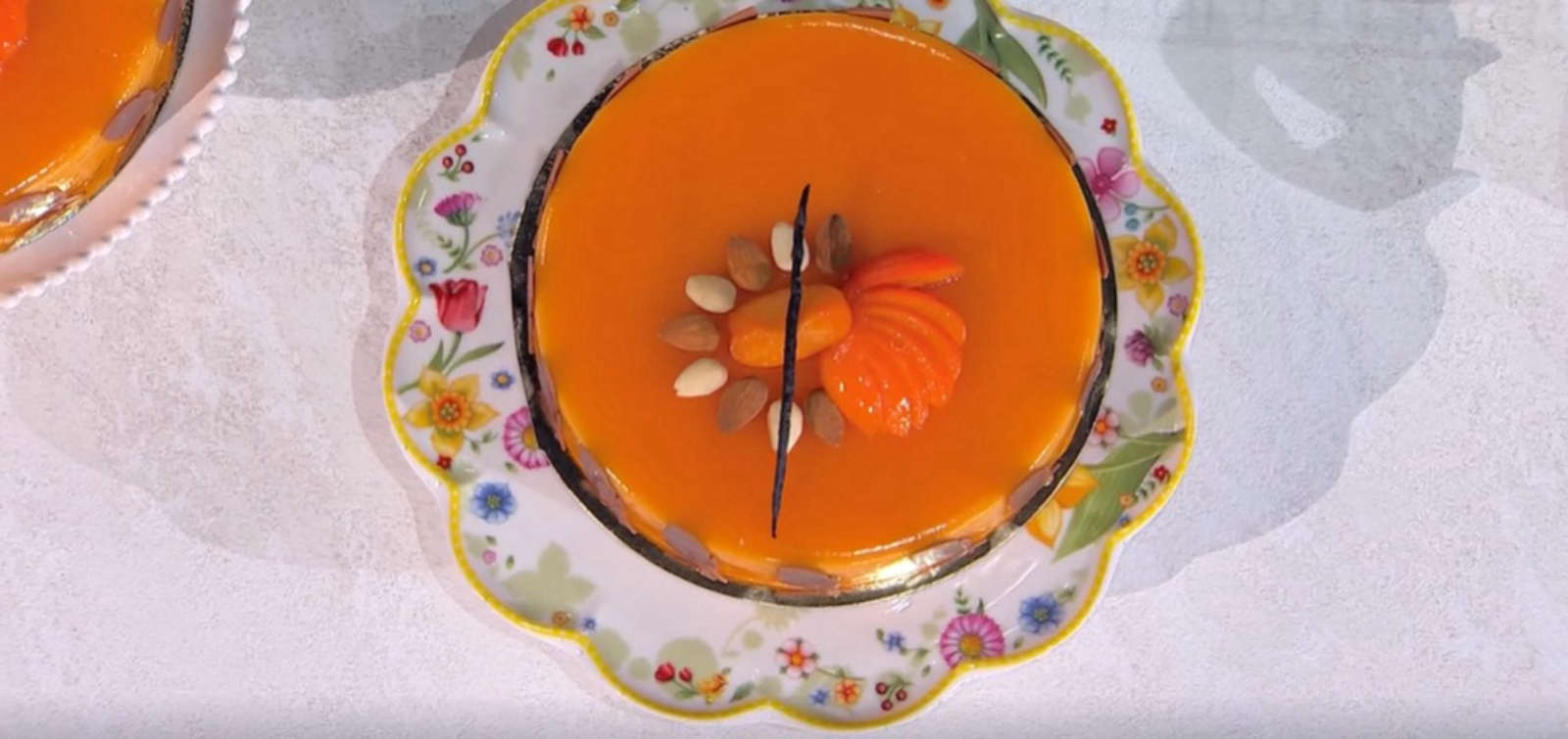 Dolce alle albicocche di Sal De Riso | É sempre mezzogiorno, 15 maggio 2025
