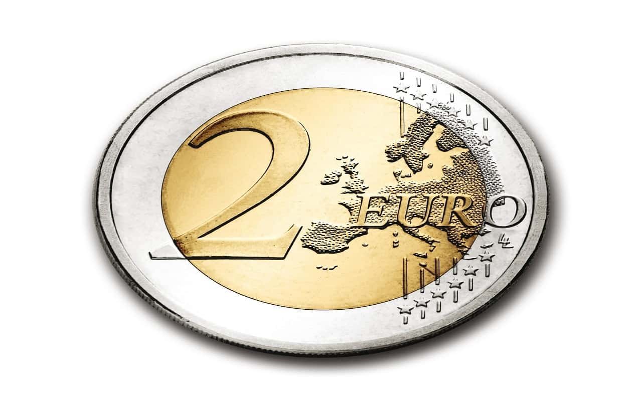 Scopri come due euro possono trasformarsi in un grande guadagno: le immagini che non puoi perdere!