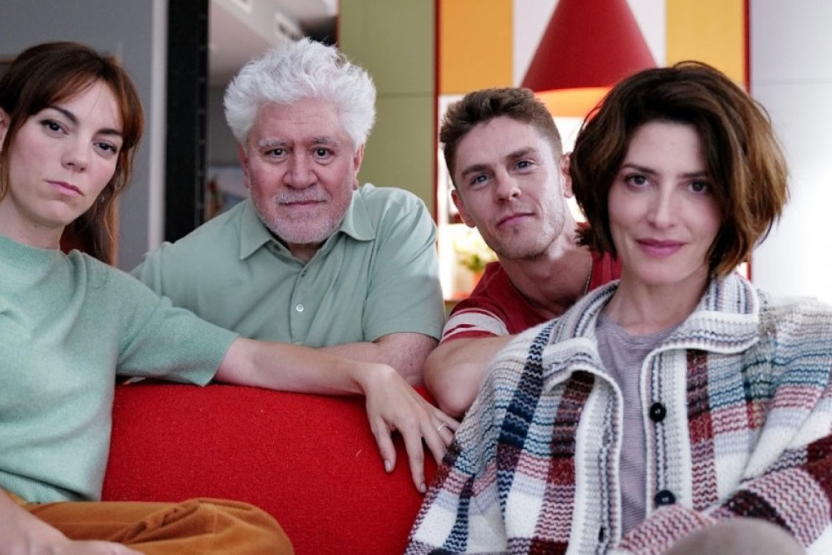 Almodóvar torna in Spagna con Bitter Christmas: il nuovo film di Movistar Plus+ promette emozioni forti