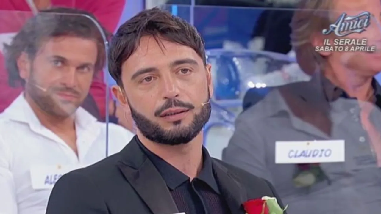 Armando Incarnato e la donna misteriosa: nuova storia su Instagram fa discutere i fan