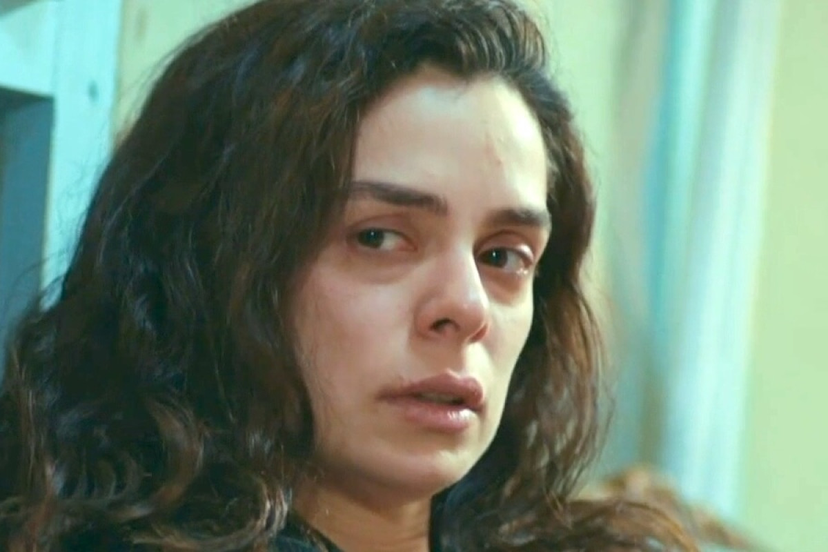 Bahar: Sospetti messaggi di Sarp e Şirin mentre trama per conquistare Arif a Tarlabaşı – Scopri il colpo di scena!
