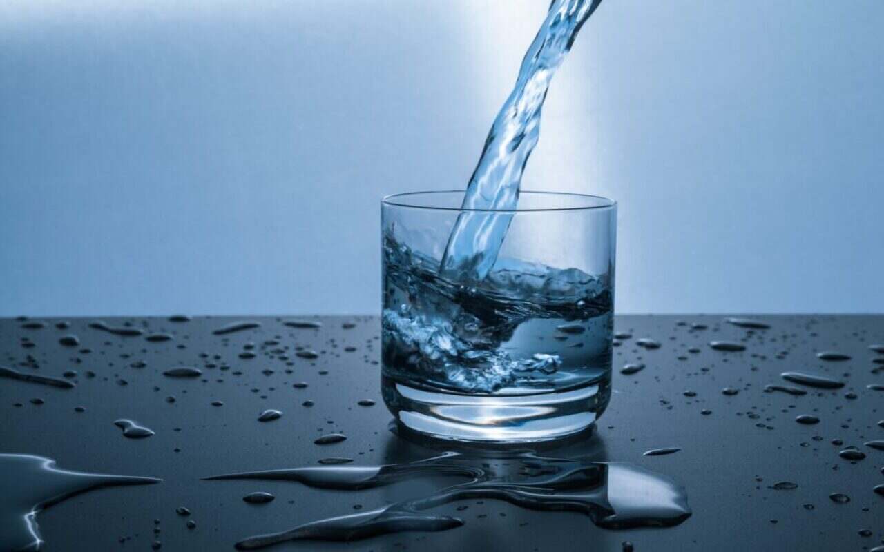 Scopri il segreto giapponese per bere acqua: rimarrai sbalordito da cosa comporta!