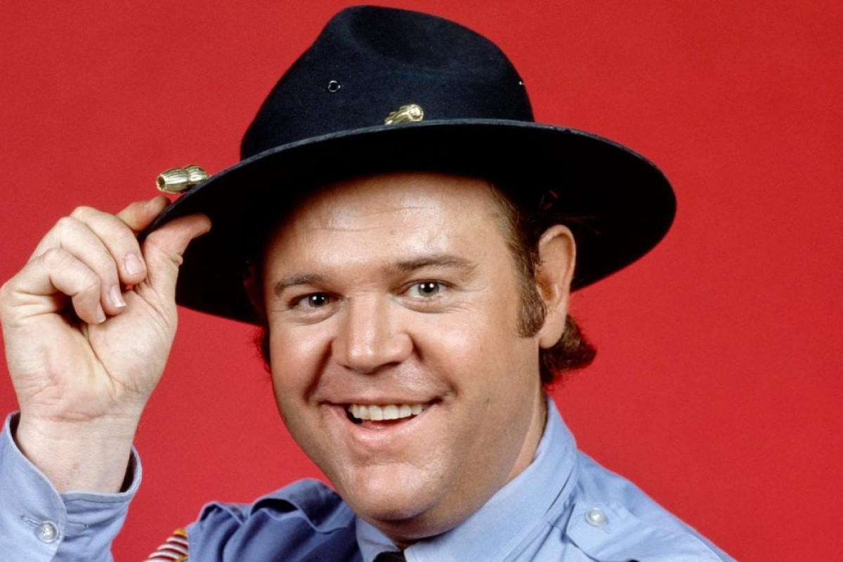 Hazzard in lutto: addio a Rick Hurst, il leggendario vice-sceriffo Cletus Hogg ci lascia a 79 anni