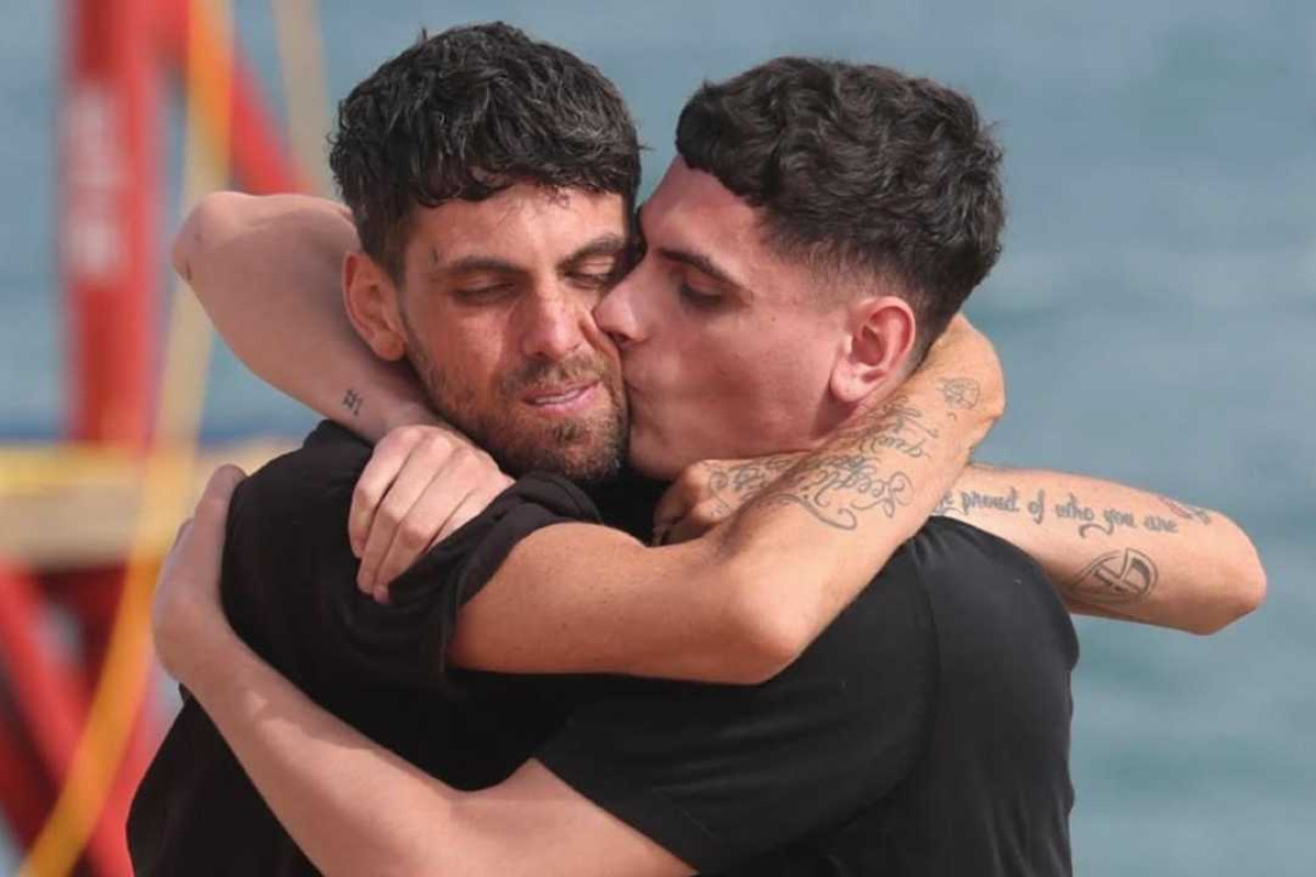 Checco Lillo svela la partenza last minute del fratello Jey per l’Isola dei Famosi e le sue impressioni sorprendenti