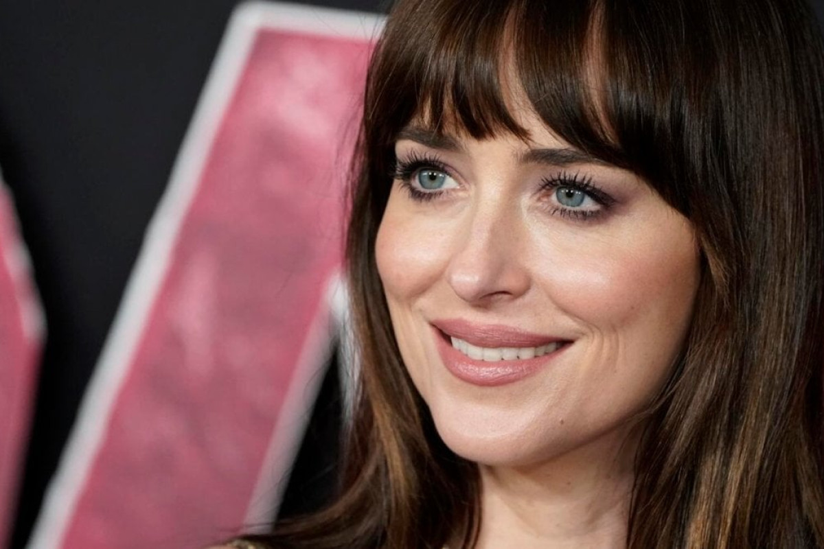 Dakota Johnson svela il segreto di Hollywood: perché i remake dominano e la creatività è in crisi