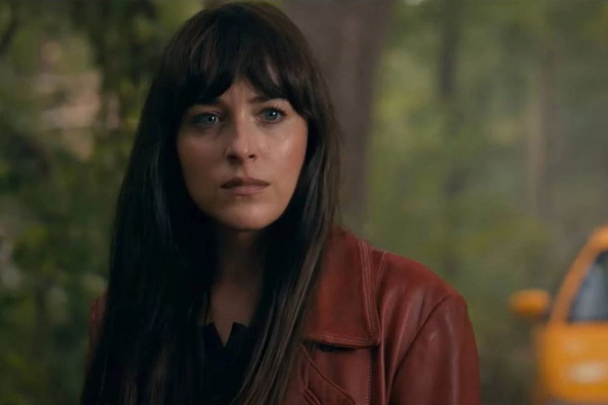 Dakota Johnson entra nel Razzie Club: il sorprendente messaggio di benvenuto da Sandra Bullock