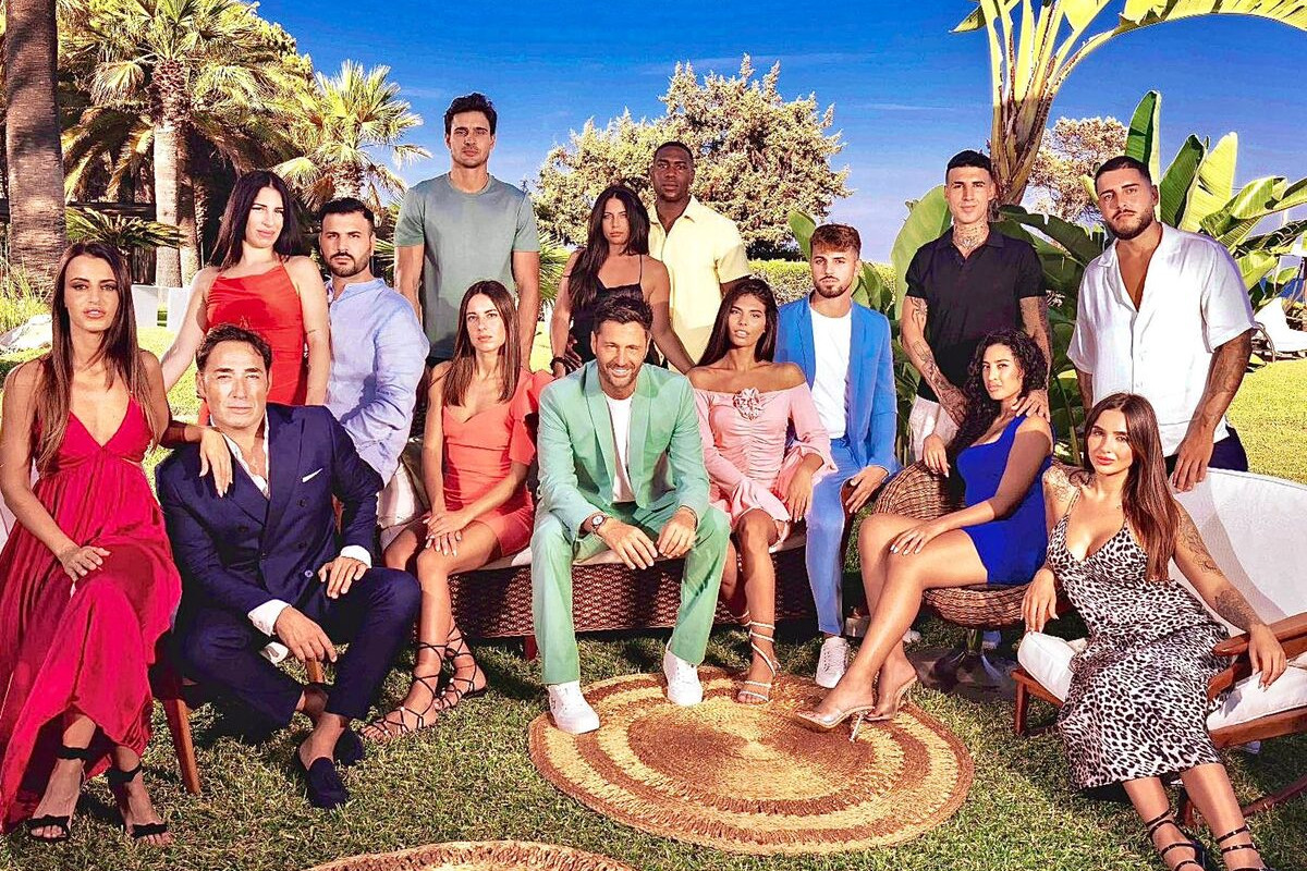 Temptation Island 12: le incredibili trasformazioni delle fidanzate sui social che vi lasceranno senza parole Temptation Island 12: le incredibili trasformazioni delle fidanzate sui social che vi lasceranno senza parole