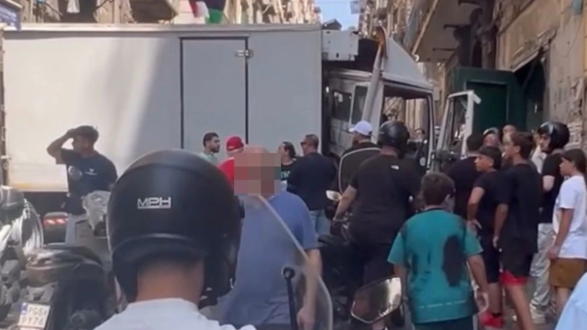 Furgone fuori controllo a Napoli: caos e feriti mentre i soccorsi lottano contro il tempo nella strada bloccata