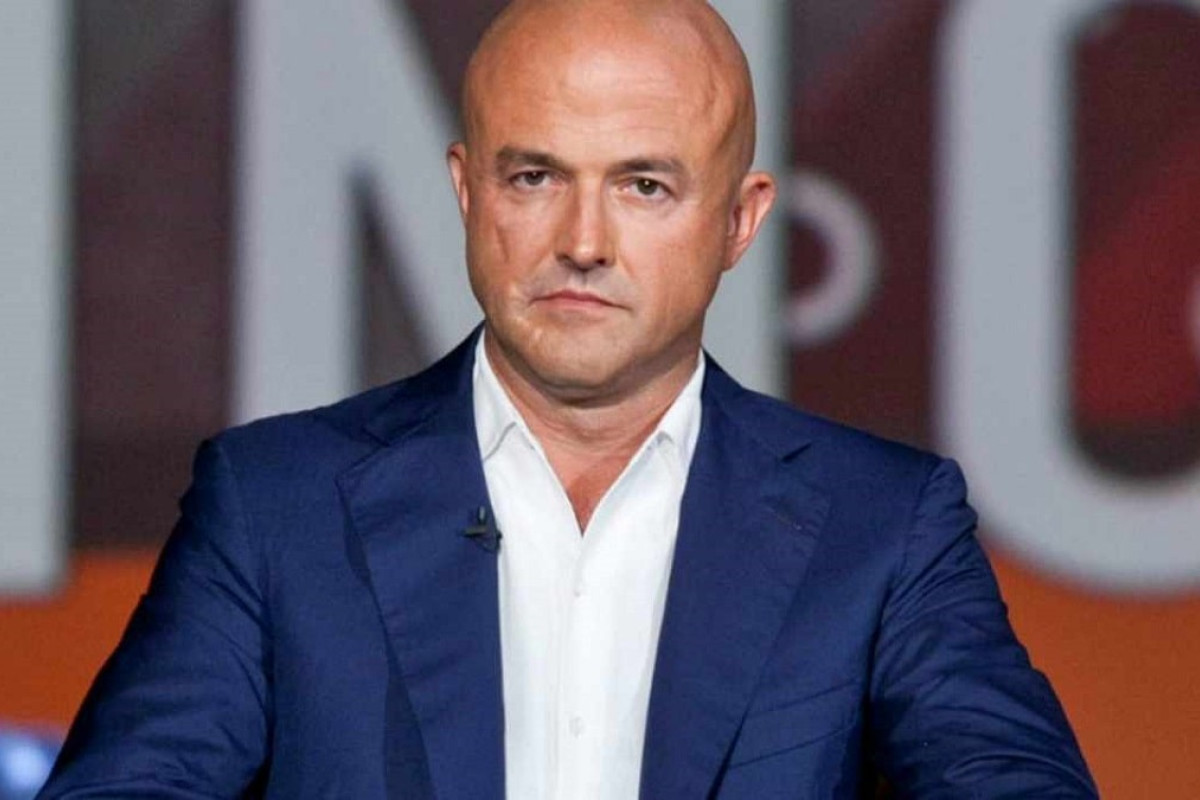 Pomeriggio Cinque: Gianluigi Nuzzi pronto a prendere il posto di Myrta Merlino? Le ultime indiscrezioni sorprendenti