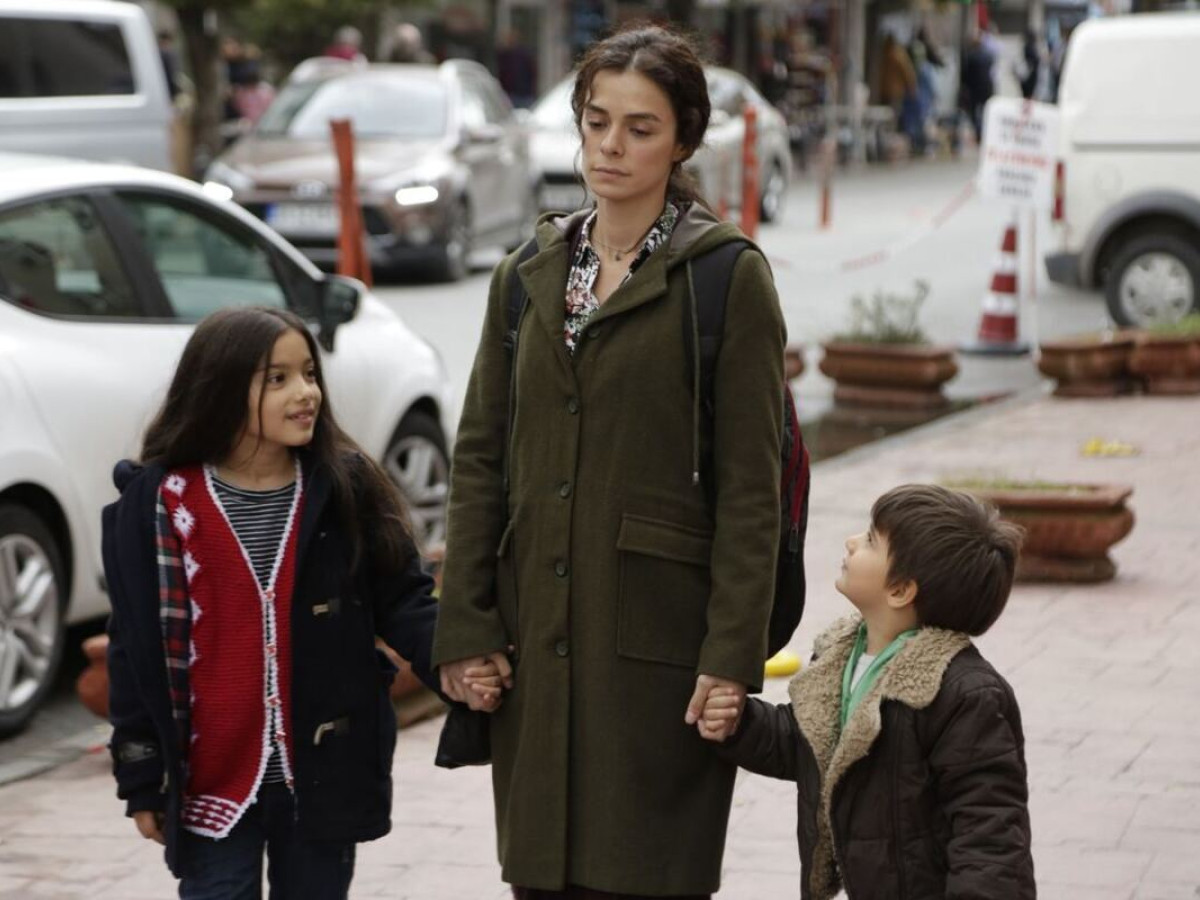 La forza di una donna su Canale 5: scoprire i legami che nascono tra sfide e drammi a giugno 2025