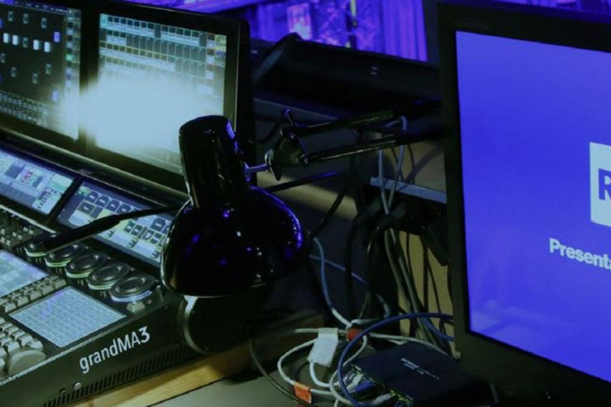 La Rai e i Tagli Inaspettati: Pino Strabioli Fuori dai Programmi Storici della Televisione Pubblica