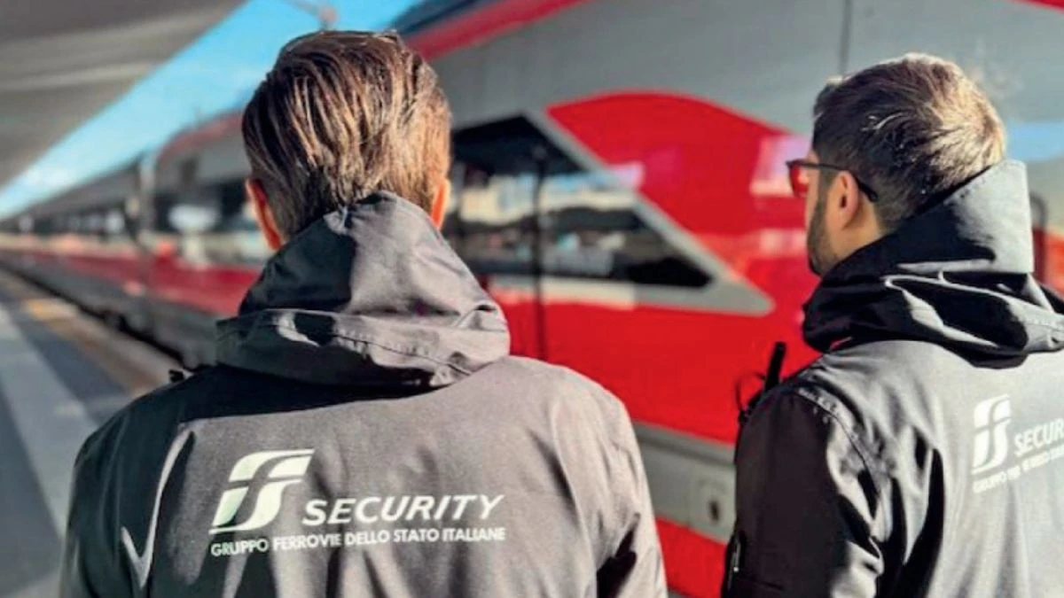 Madre e figlia di 3 anni al centro della polemica su un treno: la verità sullo zaino che ha scatenato il caos