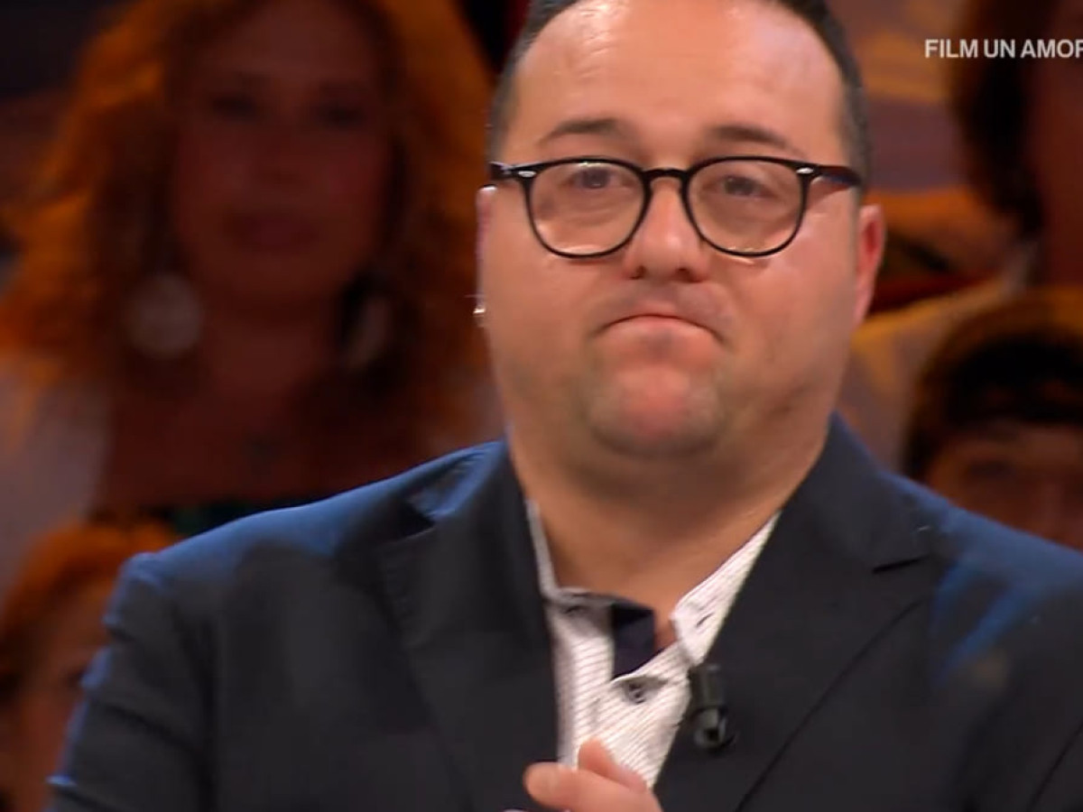Affari Tuoi: Il Concorrente Passa dalla Speranza ai Pacchi Vuoti in una Partita Piena di Colpi di Scena