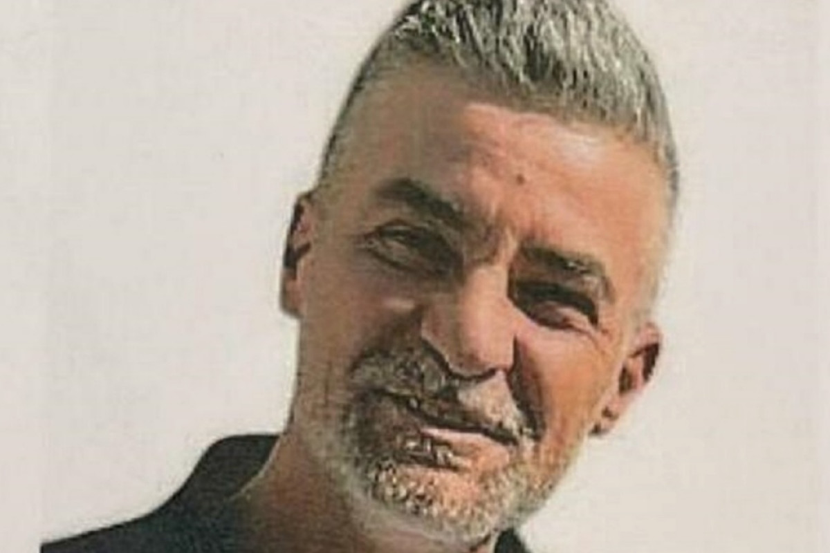 Simone Mattiuzzo: muore a 50 anni per un malore improvviso mentre si riposa sul divano, tragedia sotto gli occhi della moglie