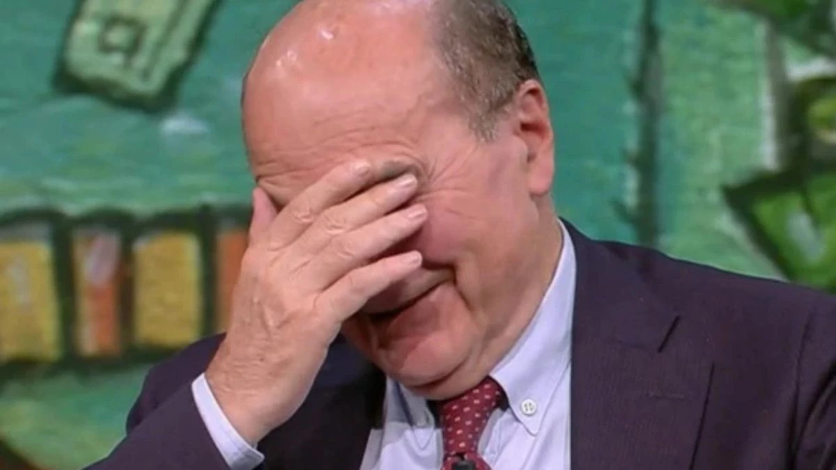 Standing Ovation per Giorgia Meloni: Il Dibattito Politico Prende Fuoco Dopo le Parole di Bersani, 2023