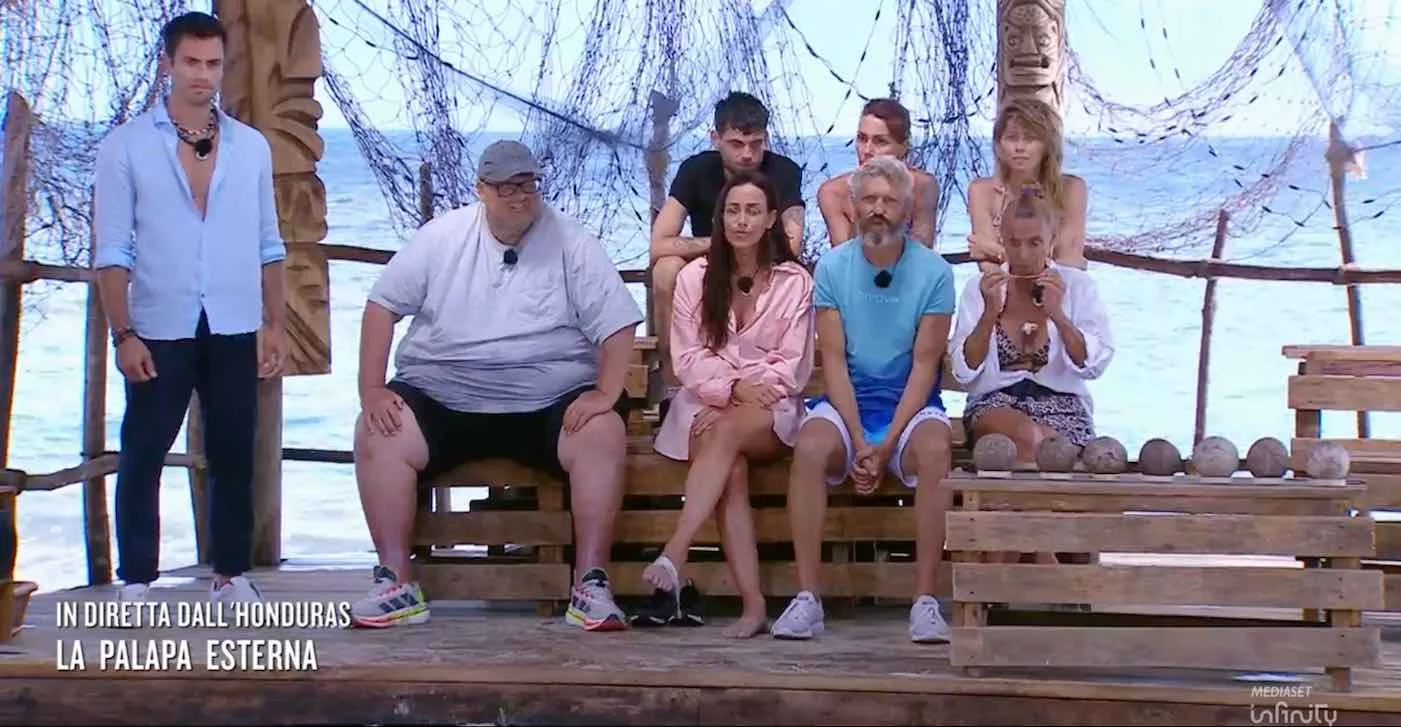 L’isola dei famosi: naufrago travolto da gossip esplosivo sulla vita privata prima della finale