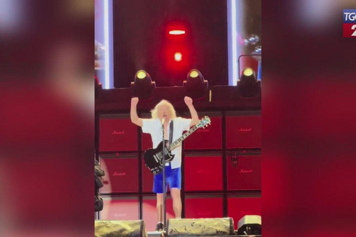 AC/DC: il video live che ha diviso i fan e acceso le critiche sulla voce della band leggendaria AC/DC: il video live che ha diviso i fan e acceso le critiche sulla voce della band leggendaria