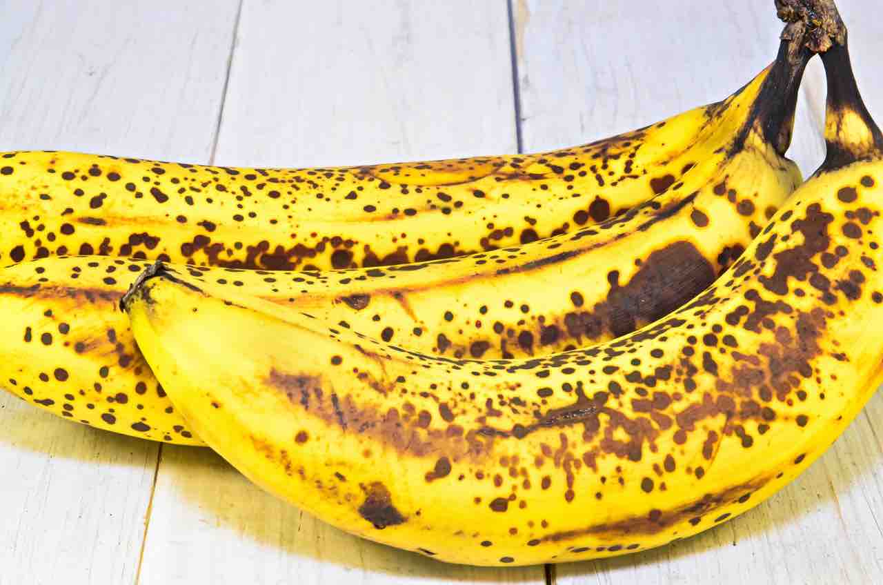 Scopri le sorprendenti conseguenze di un mix comune: banana, latte e cereali! Non crederai ai risultati!